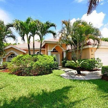 Universal Vacation Homes フォートマイヤーズ エクステリア 写真