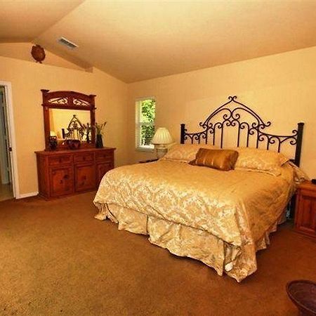 Universal Vacation Homes フォートマイヤーズ エクステリア 写真