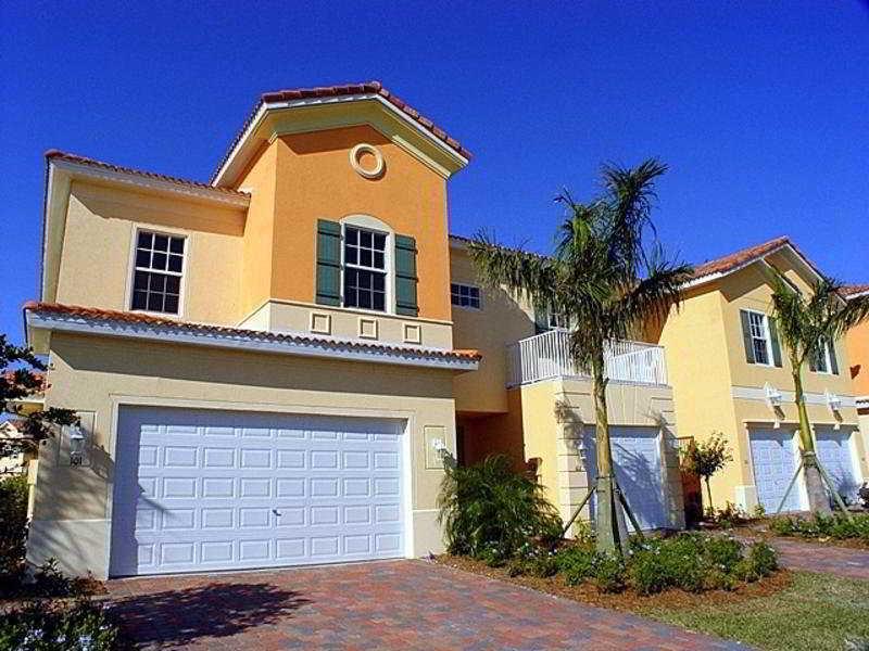 Universal Vacation Homes フォートマイヤーズ エクステリア 写真